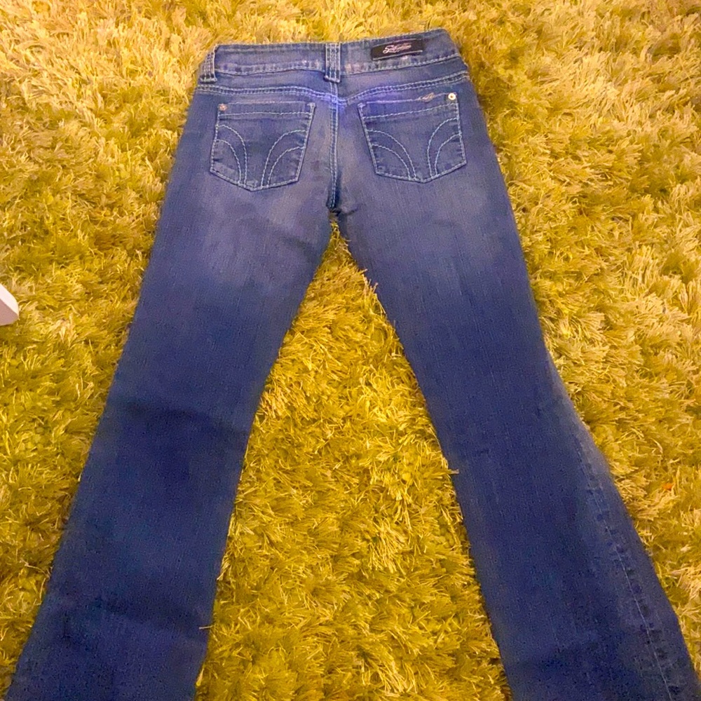 Adorable y2k blue hem jeans